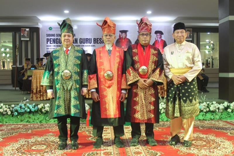 Unilak Kukuhkan Tiga Guru Besar Baru, Perkuat Eksistensi Akademik di Riau